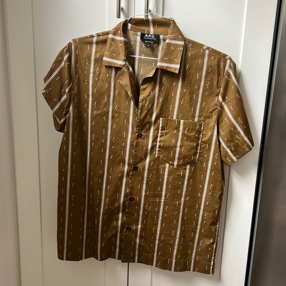 Small APC BROWN/tan shortsleeved button down never worn